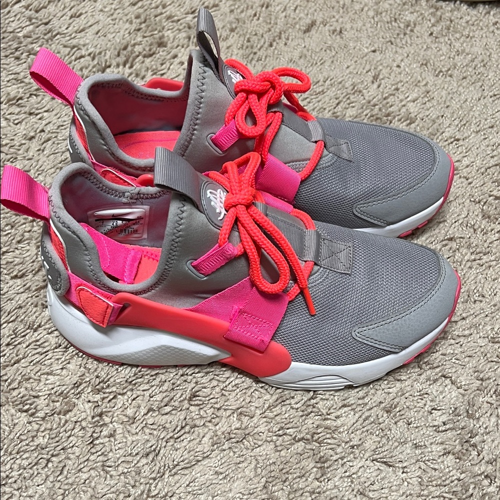 Nike Women's Athletic Shoes - Gray and Pink